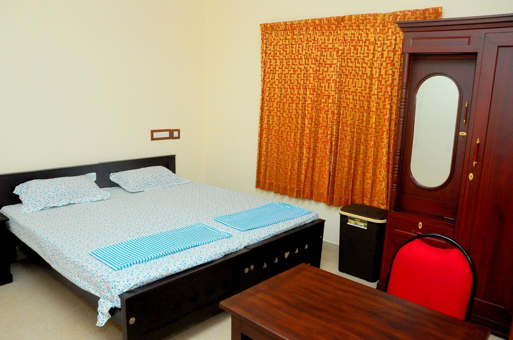 Thrissur Grace Guest Home الغرفة الصورة